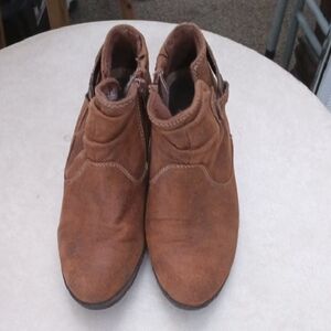 Earth Origins Men's Tan Suede Boots